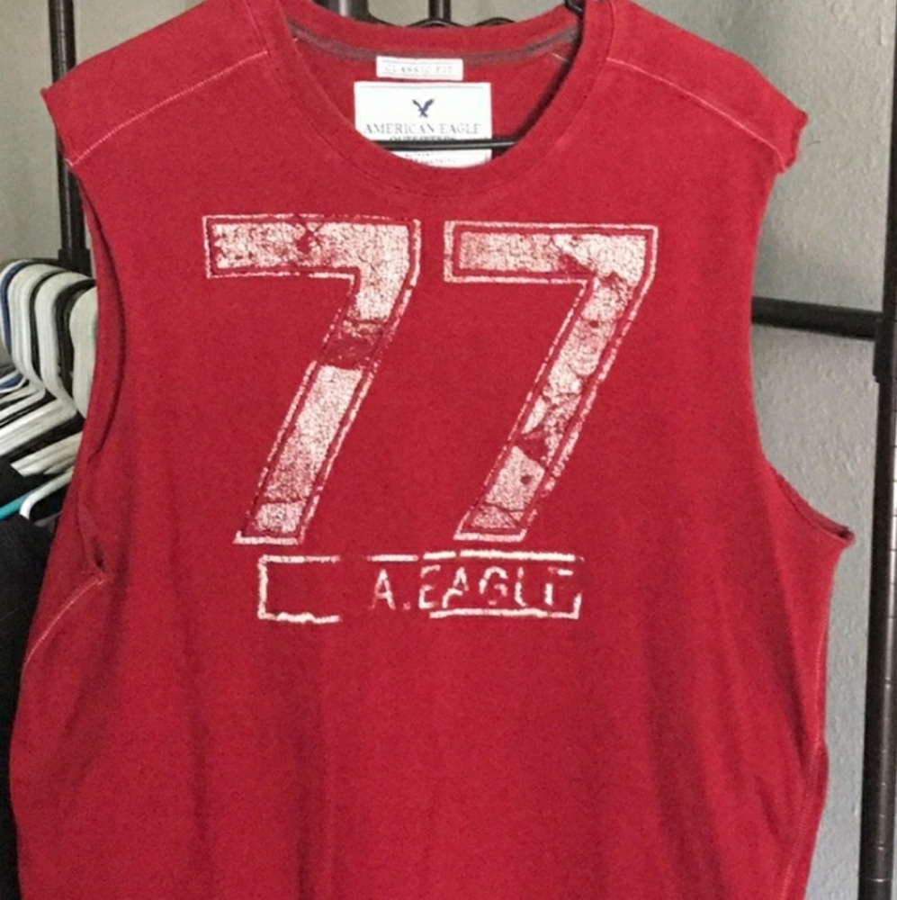 American Eagle sleeveless shirt